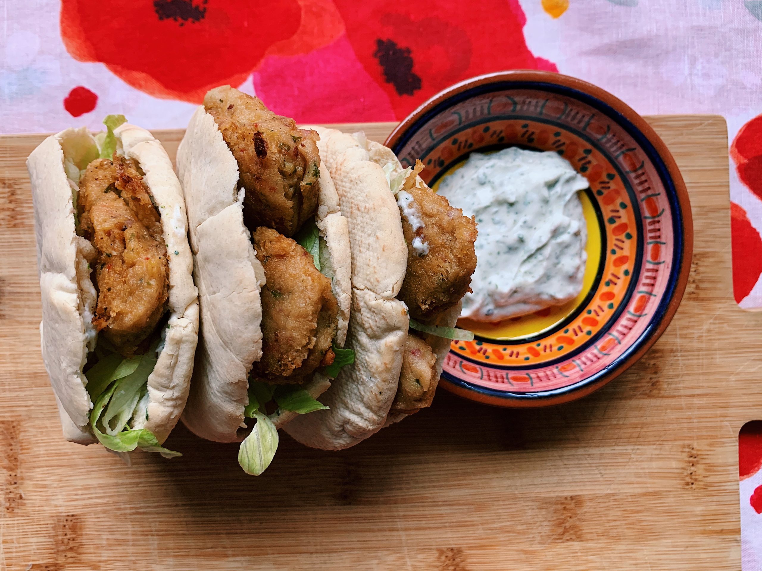 Falafel met een mediterraanse knoflooksaus