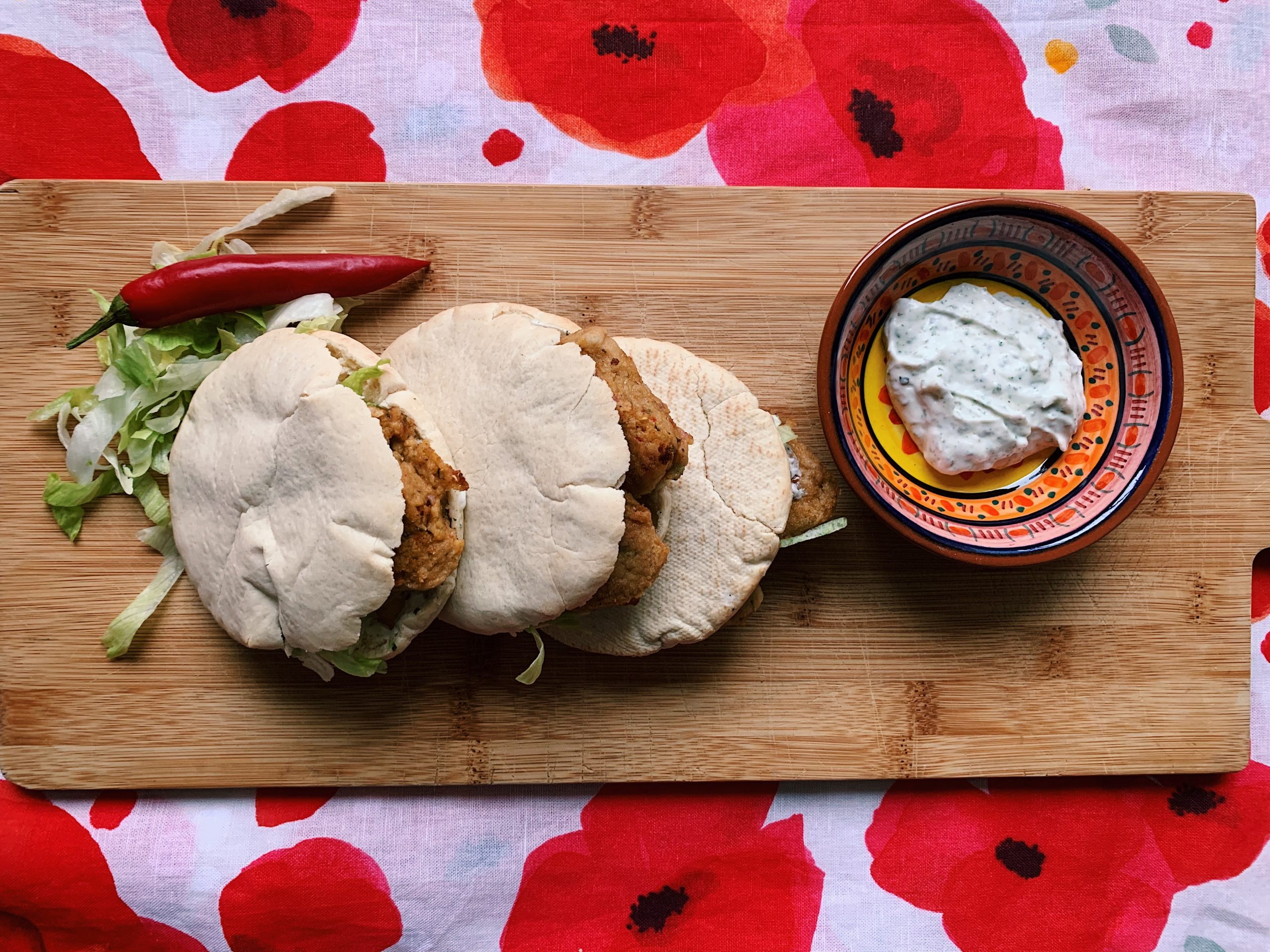 Falafel met een mediterraanse knoflooksaus