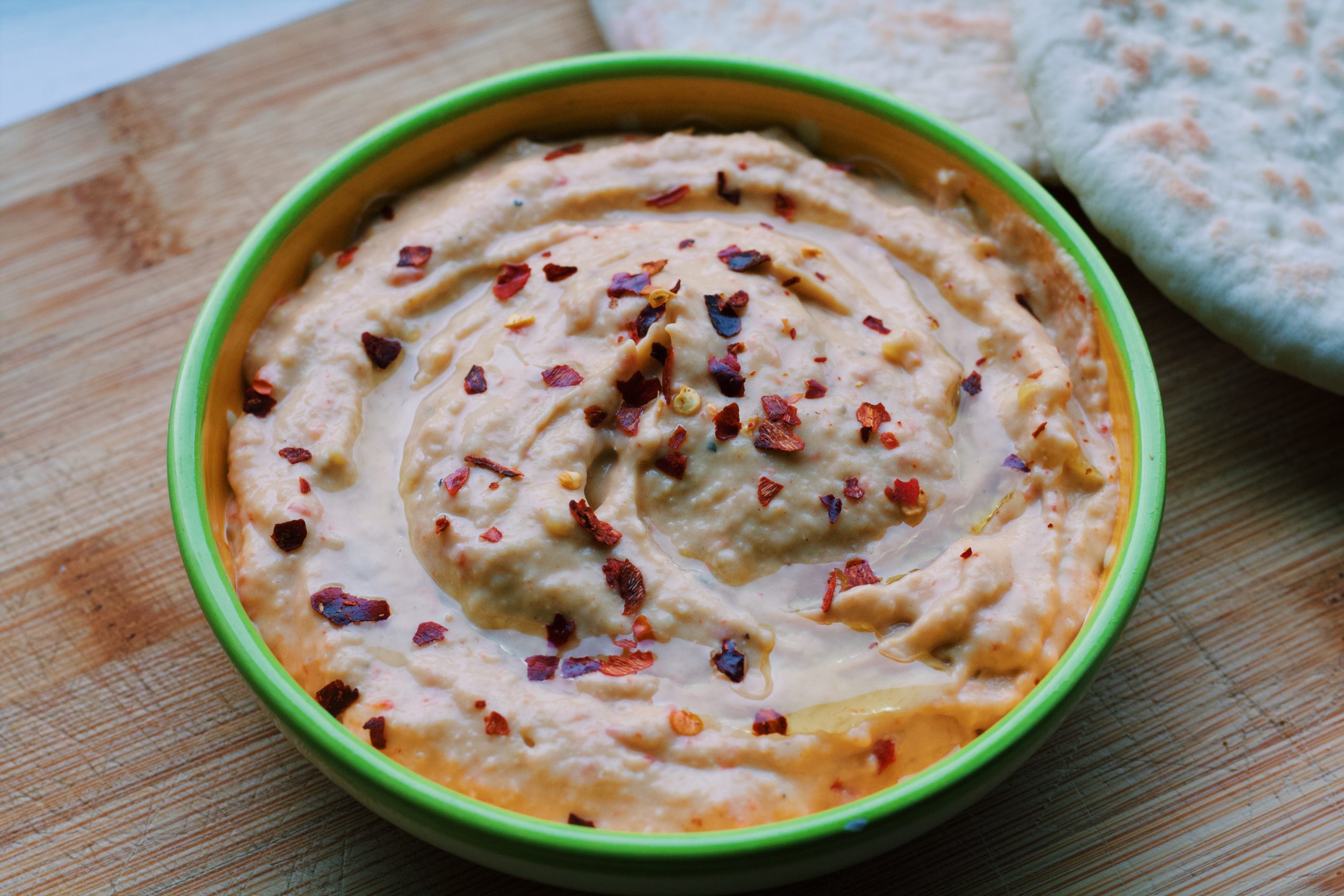 Chili mango hummus