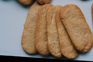 Brosse slofvorm koekjes met spikkels