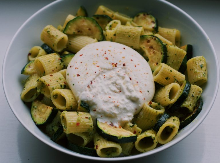 Rigatoni met burrata